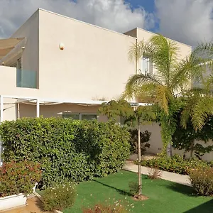 nesea-domus.sicilyhotelsitaly.net/