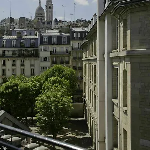 Le Montclair Montmartre By River Hostal