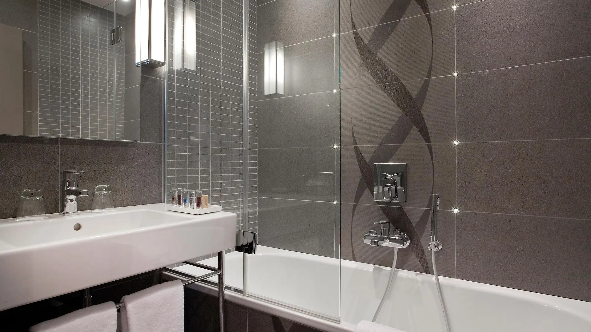 Le Grey Hotel Paris 4*,  France
