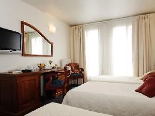 Le Grey Hotel Paris 4*,
