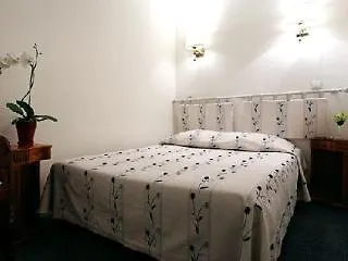 ****  Le Grey Hotel Paris France
